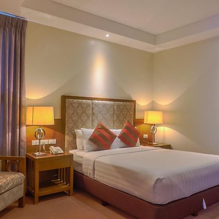 אולונגפו Mansion Garden Hotel מראה חיצוני תמונה