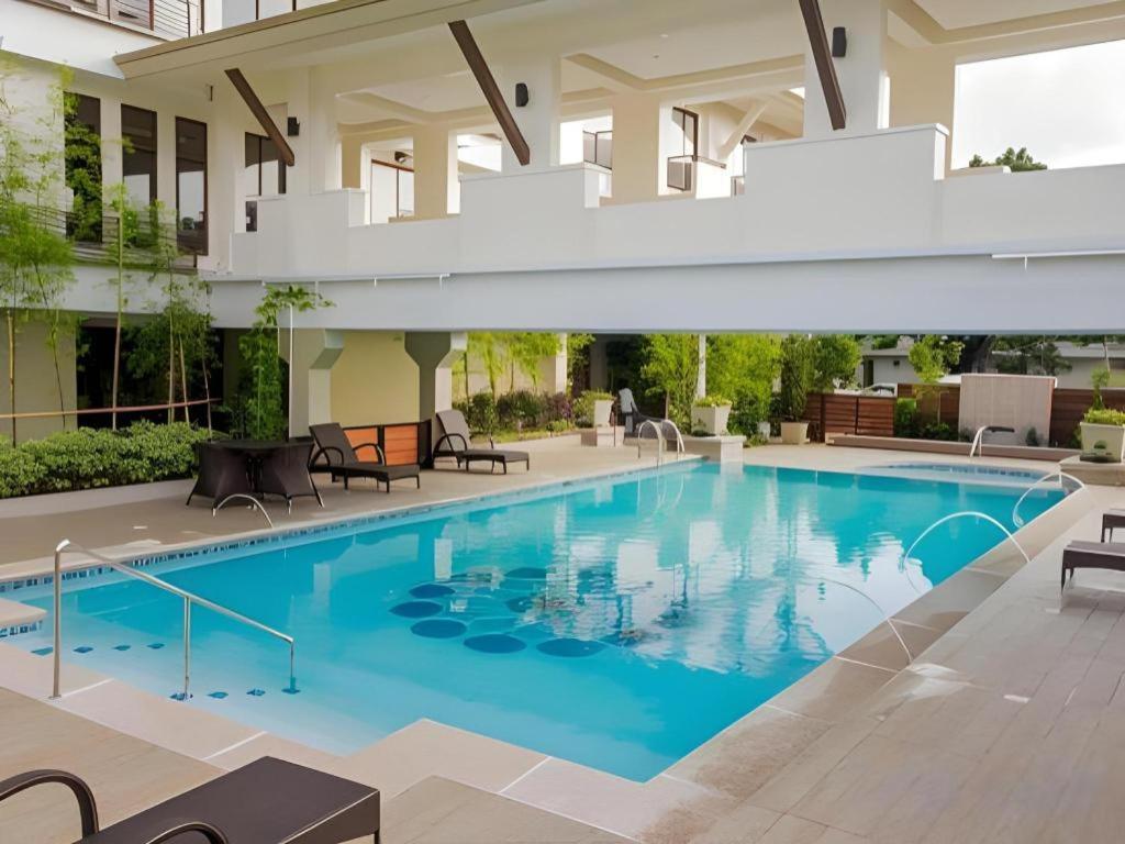 אולונגפו Mansion Garden Hotel מראה חיצוני תמונה
