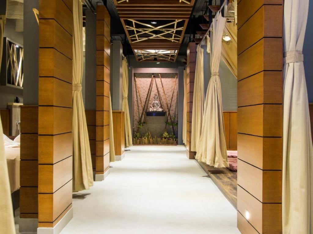 אולונגפו Mansion Garden Hotel מראה חיצוני תמונה