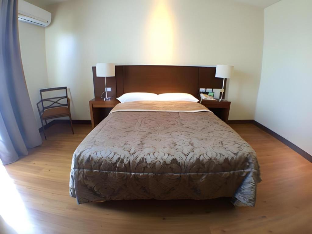 אולונגפו Mansion Garden Hotel מראה חיצוני תמונה
