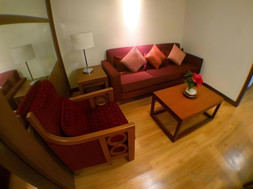 אולונגפו Mansion Garden Hotel מראה חיצוני תמונה