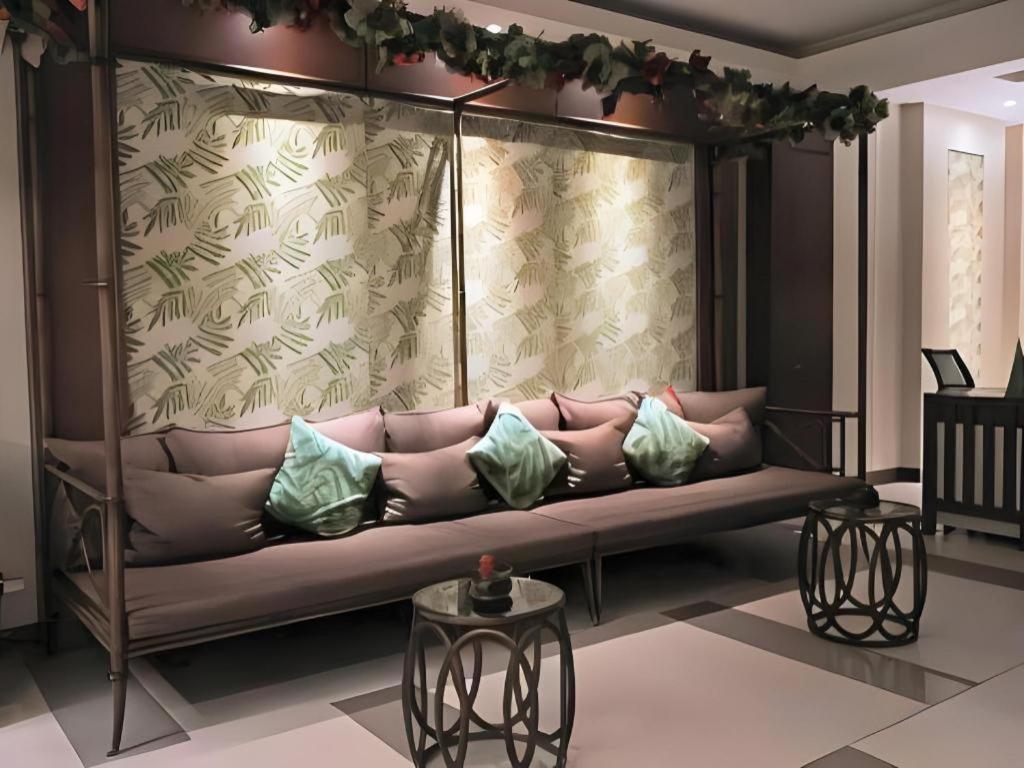 אולונגפו Mansion Garden Hotel מראה חיצוני תמונה