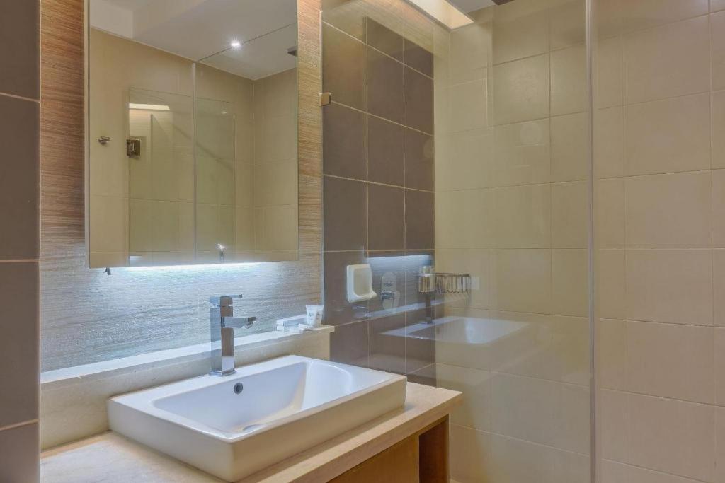 אולונגפו Mansion Garden Hotel מראה חיצוני תמונה