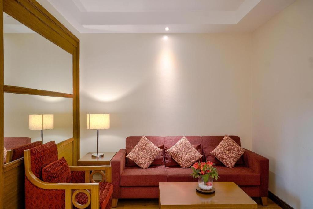 אולונגפו Mansion Garden Hotel מראה חיצוני תמונה